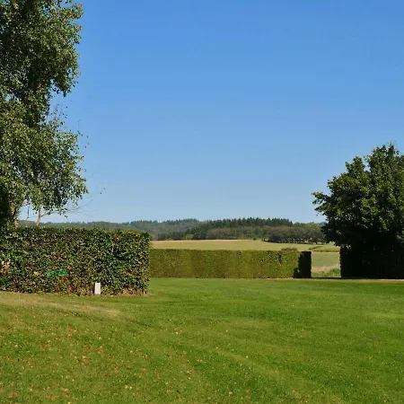 Cosy Holiday In With Large Garden Holiday home Noiseux